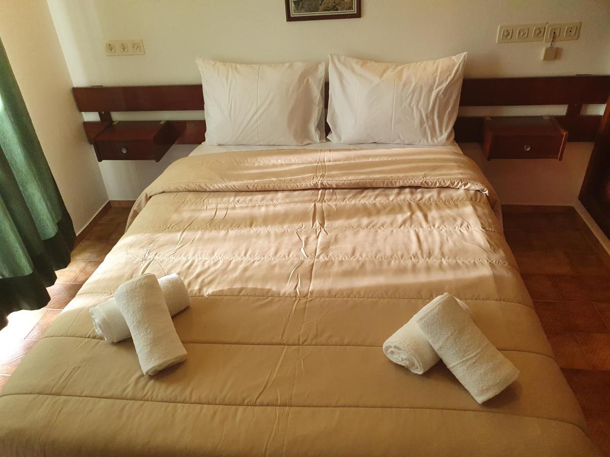 Residencial Campo-Mar By Umbral Hotel Portimao Luaran gambar A bed with a duvet