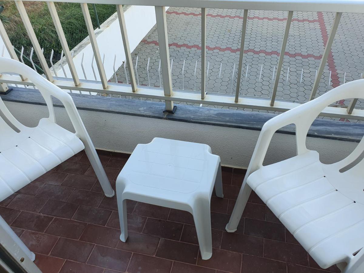 Residencial Campo-Mar By Umbral Hotel Portimao Luaran gambar A balcony in a residential building